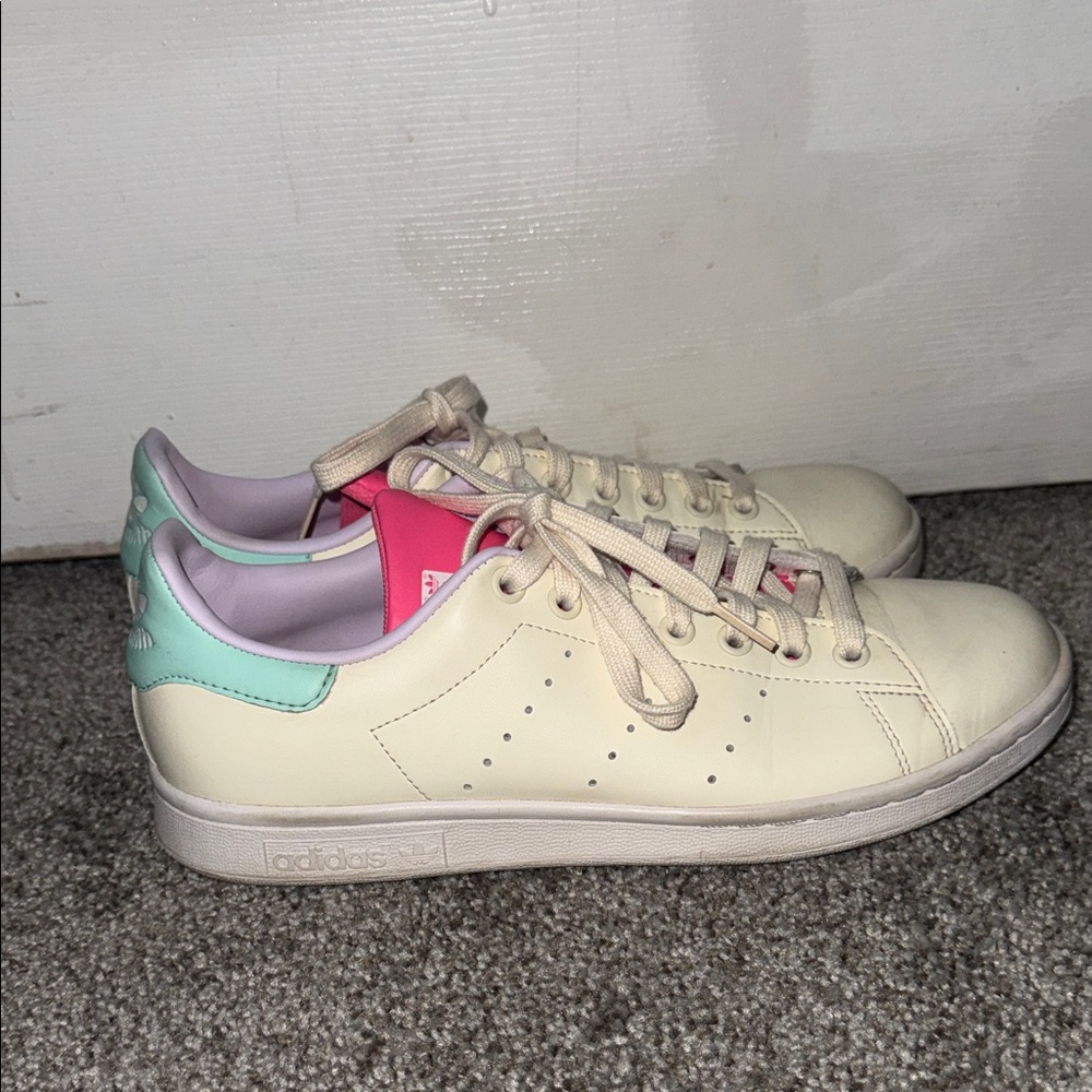 adidas Women’s Sam Smith Sneakers